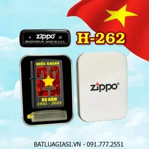 BẬT LỬA ZIPPO SƠN TĨNH ĐIỆN HÌNH KỶ NIỆM 80 NĂM QUỐC KHÁNH VIỆT NAM (2/9/1945 - 2/9/2025) (CÓ MỘC ĐÁY) (HỘP THIẾC KÈM XĂNG) H-262